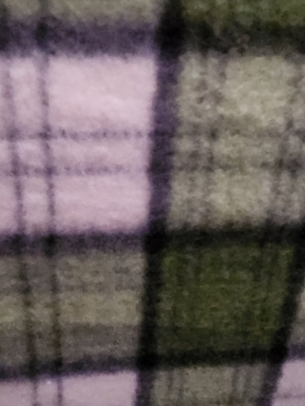 ❤️BUNDLE DEAL⬇️ 2.27 Yards – $10/Yard ($23Total) – Green Plaid Fuzzy Fleece - Picture 4 of 11